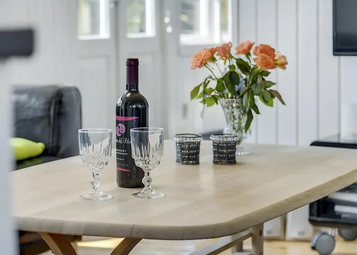 Tyyni - 75m From The Sea By Interhome